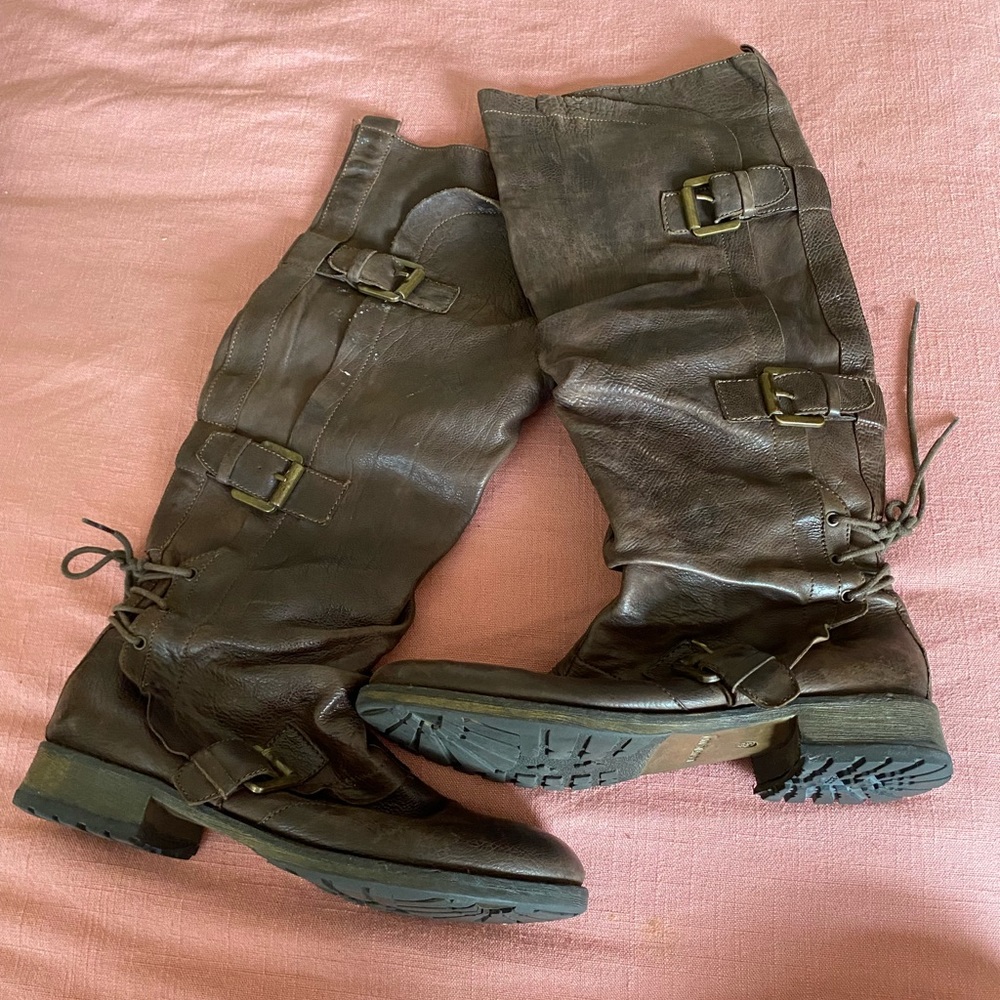 BOUTIQUE 9 brown leather knee-high boots